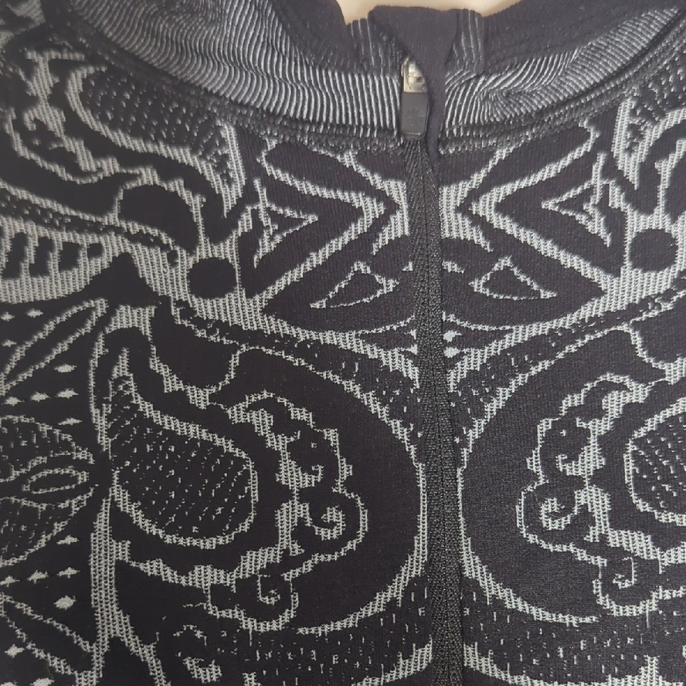 Athleta Black and Gray Hoodie Jacket Lg - Picture 8 of 10